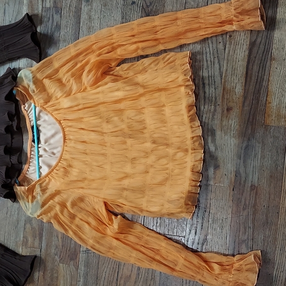 Tops 5 for $20 - Picture 2 of 16